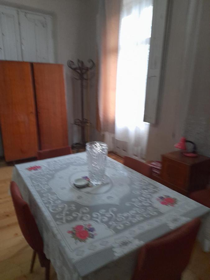 Levani'S Guesthouse Zugdidi Luaran gambar