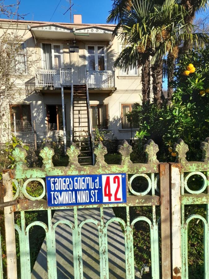 Levani'S Guesthouse Zugdidi Luaran gambar